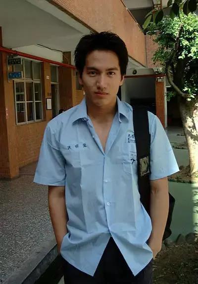 圈内爆料言承旭,揭秘不为人知的幕后故事 第2张 圈内爆料言承旭,揭秘不为人知的幕后故事 第2张